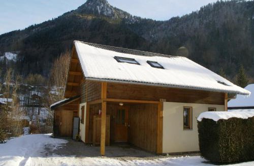 Saint-Jean-dʼAulps Ski Chalet | Chalet in Saint-Jean near Ski Lift