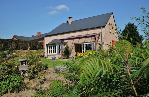 Somme-Leuze House | Chalet in Somme-Leuze with Hot Tub & Sauna