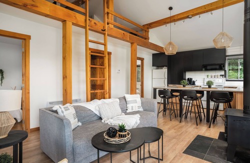 St-Adolphe-d'Howard Ski Chalet | Chalet Le Beaunord