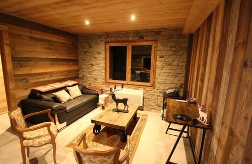 Font-Romeu-Odeillo-Via Ski Chalet | Chalet Les 3 Biches, resort center