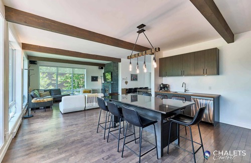 Saint-Philemon Ski Chalet | Chalet La Porte des Étoiles | Spa, Pet Friendly