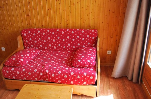Saint-Etienne-en-Devoluy Ski Chalet | Chalet Le Dévoluy, 3 pièces, 6 personnes - FR-1-504-501