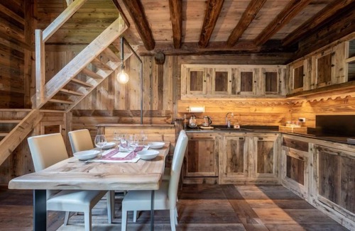 Introd House | Chalet les Combes by Interhome