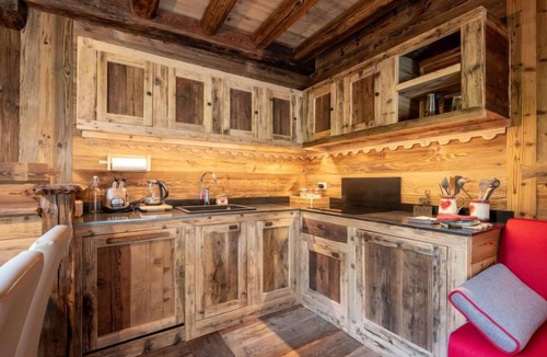 Introd House | Chalet les Combes by Interhome