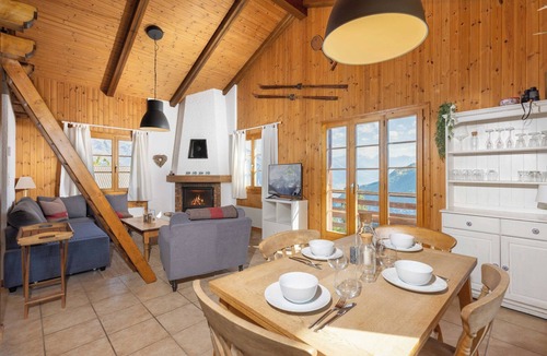 Mayens-de-Riddes Ski Chalet | Chalet Les Crus - Three Bedroom Chalet, Sleeps 6