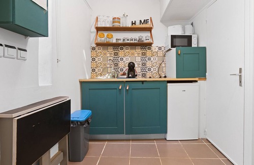 Saint-Raphael Cabin | Chalet 'Les Messugues' with Private Terrace, Wi-Fi and Air Conditioning