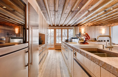 Zug Ski Chalet | Chalet Lilly - Luxury with Ski in - Ski out