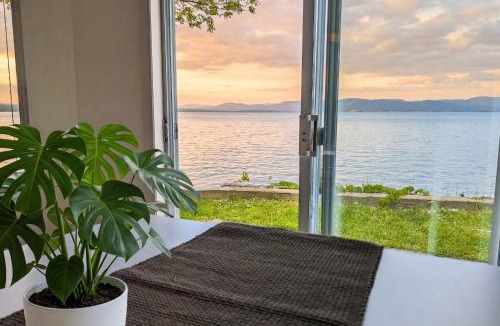 Cap-Saint-Ignace Ski Chalet | Chalet Loft #4 Waterfront with Spa, Fireplace and Wifi