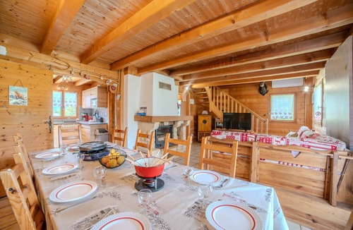 Morillon Ski Chalet | Chalet 'Marmottes' with Mountain View, Private Terrace and Wi-Fi