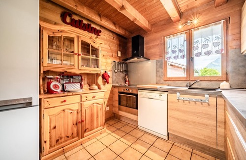 Morillon Ski Chalet | Chalet 'Marmottes' with Mountain View, Private Terrace and Wi-Fi