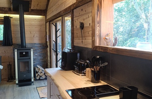 Septmoncel Ski Chalet | Chalet Mobile Insolite "licorne" Pleine Nature Bain Nordique et Sauna Privatif