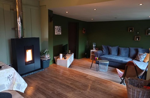 Somme-Leuze Ski Chalet | Chalet Nutons