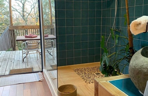 Saint-Remeze Cabin | Chalet perché Libellule (+12yrs accompanied by an adult or 2 adults)