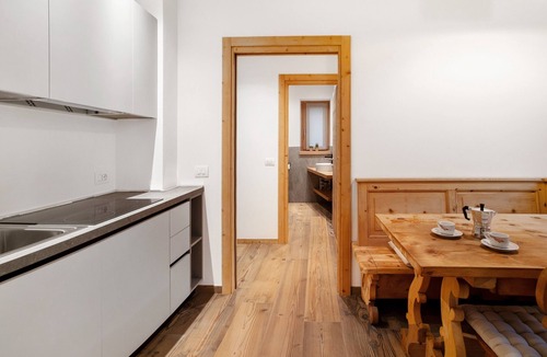 Valtellina Ski Chalet | Chalet 'Pieri - Appartamento Temelin' with Mountain View and Wi-Fi