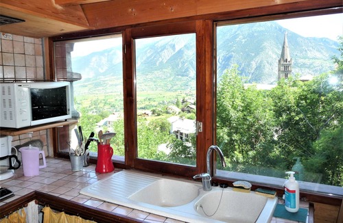 Risoul Ski Chalet | Chalet 'Pierre-vue Sur Le Pelvoux' with Mountain View, Private Garden and Balcony