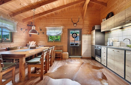 Maibrunn Ski Chalet | Chalet 'Pröllerhütte' with Private Terrace and Private Garden
