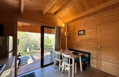 Eclassan Ski Chalet | Chalet Privilège Green Cottage - 2 bedrooms - TV - 25 m² - Comfort + covered terrace 15m² 4 people