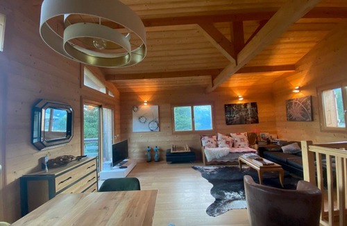 Crest-Voland Ski Chalet | CHALET RESORT CENTER 6/8 PERSONS