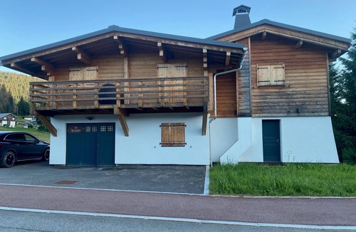 Crest-Voland Ski Chalet | CHALET RESORT CENTER 6/8 PERSONS