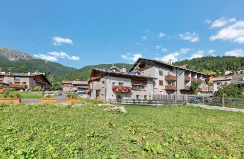 Oga Ski Chalet | Chalet Sambor