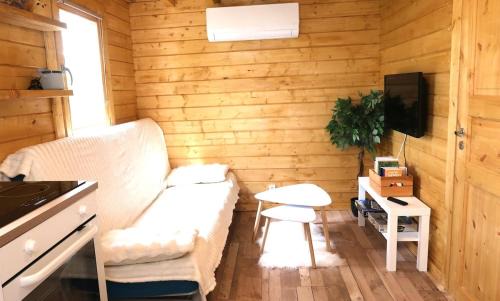 Cereste Ski Chalet | Chalet sous les pins classé 3 étoiles idéal pour 2, possible pour 4