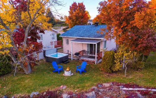 Cap-Saint-Ignace Ski Chalet | Chalet Studio #3 Waterfront with Spa, Fireplace & Wifi
