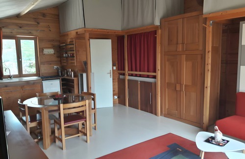Bouhet Cottage | Chalet Studio "l'Athome" – Peaceful Retreat Surrounded by Nature