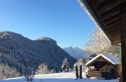Les Gets Ski Chalet | Chalet typical Savoyard farmhouse in the countryside, family holidays and friends