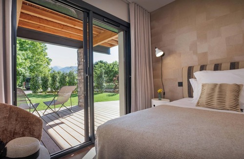 Val-de-Chaise Ski Chalet | Chalet Tyron - The Alps at all season in a rural setting - OVO Network