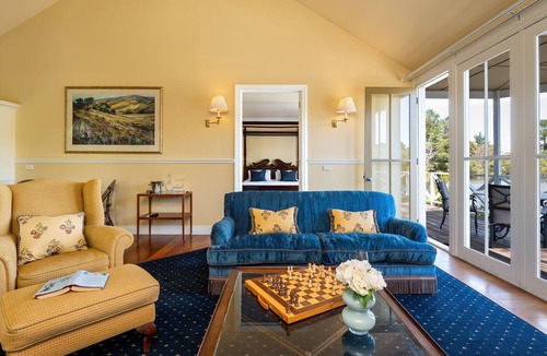 Moorooduc Ski Chalet | Chalet Un at Woodman Estate