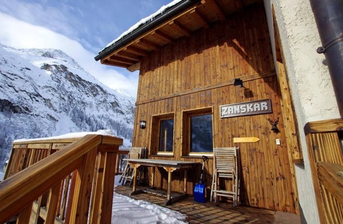 Les Brevieres Ski Chalet | Chalet, view ski slopes, sauna, terrace, balcony, fireplace or stove, tv, ski locker, 180m², Tignes