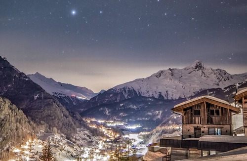 Soelden Ski Chalet | Chalet White Diamond with its own sauna, ski in and ski out