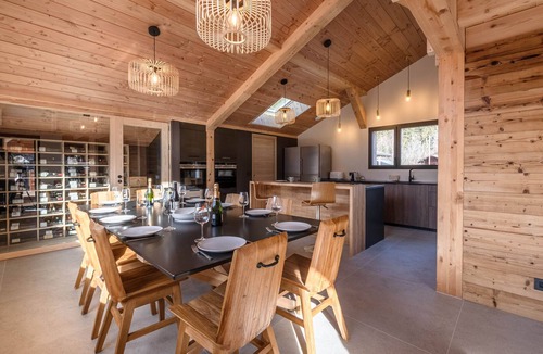 Les Tines Ski Chalet | Chalet with jacuzzi and pets allowed, Mont-Blanc views