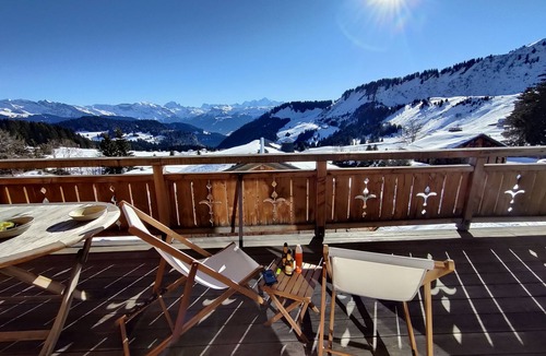 Le Praz de Lys Ski Chalet | Chalet with panoramic Mont-Blanc view in Le Praz-de-Lys - Sleeps 8 to 12