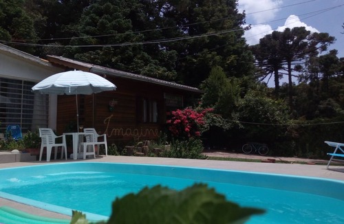 Vila Suica House | Chalet with pool in Gramado, central area, 3 bedrooms, fireplace, heating.