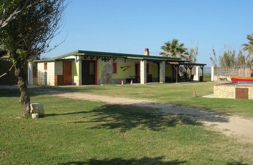Avola Cottage | Chalet with private pool with direct beach access