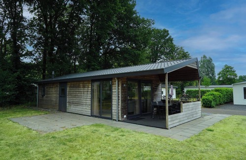 IJhorst House | Chalet with two bedrooms and a terrace