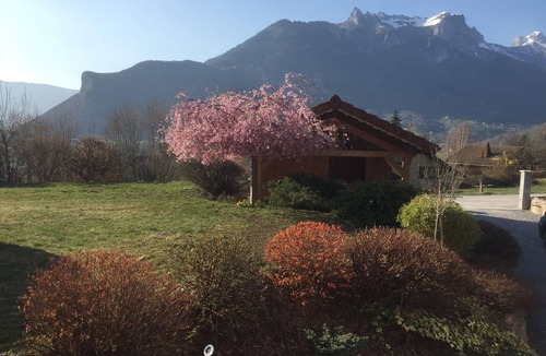 Val-de-Chaise Ski Chalet | Chalet with unobstructed mountain views 15 minutes from Lake Annecy