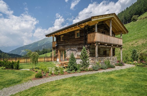 San Leonardo in Passiria Ski Chalet | Chalet 'Zu Wosser' with Mountain View, Private Terrace and Garden