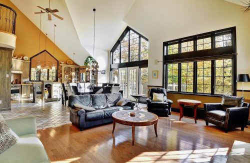Stoneham Ski Chalet | Chalets Alpins -31 Chemin des Skieurs