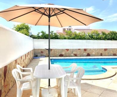 Cap d'Artrutx House | Chalets con piscinas privadas junto al mar