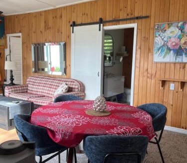Saint-Jean-de-l'lle-d'Orleans Ski Chalet | Chalets Plage St-Jean