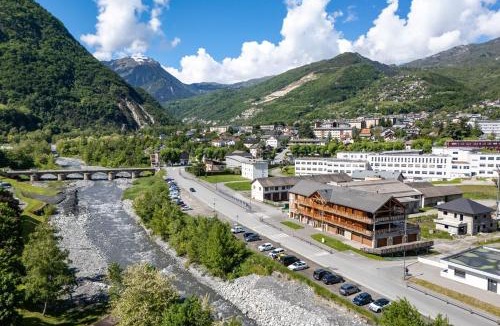 Saint-Jean-de-Maurienne Apartment | Chaleur Alpine XXL Terrace & Mountain View