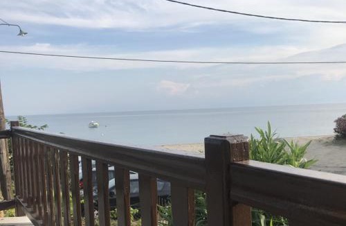 Nea Iraklia House | Chalkidiki Beachfront Apartment