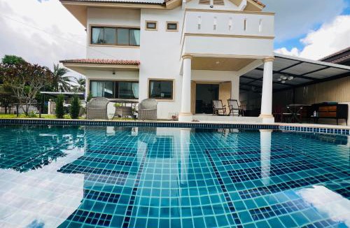 Chalong Villa | Chalong V pool villa