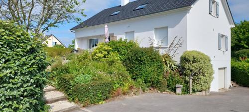 Saint-Planchers House | CHAMBRE AVEC SUITE DE 26 M2