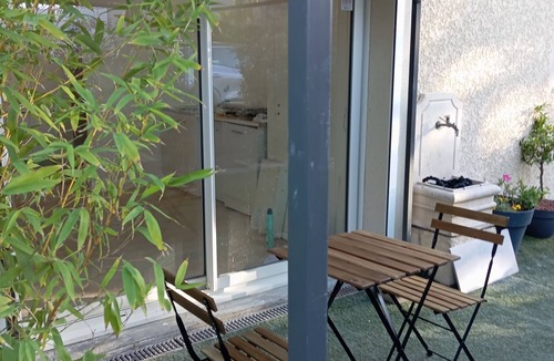 Brignais Apartment | Chambre D'hôtes - Studio Avec Petit Déjeuner Inclus