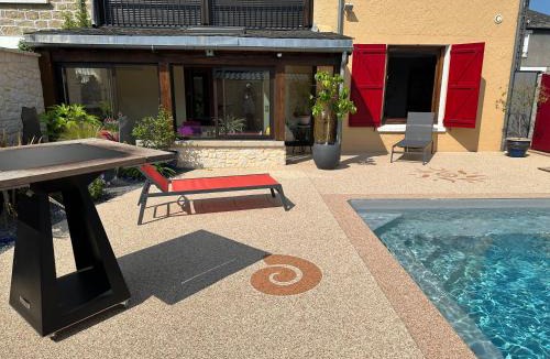 Brive-la-Gaillarde House | Chambre dans maison avec piscine