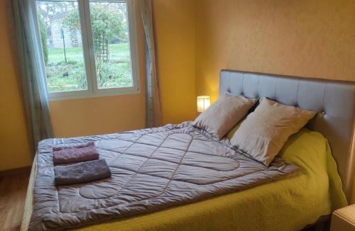 Chassagnes Bed & Breakfast | chambre dans une maison