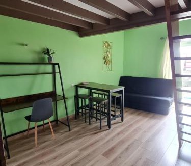 Chablis House | Chambre des baumes